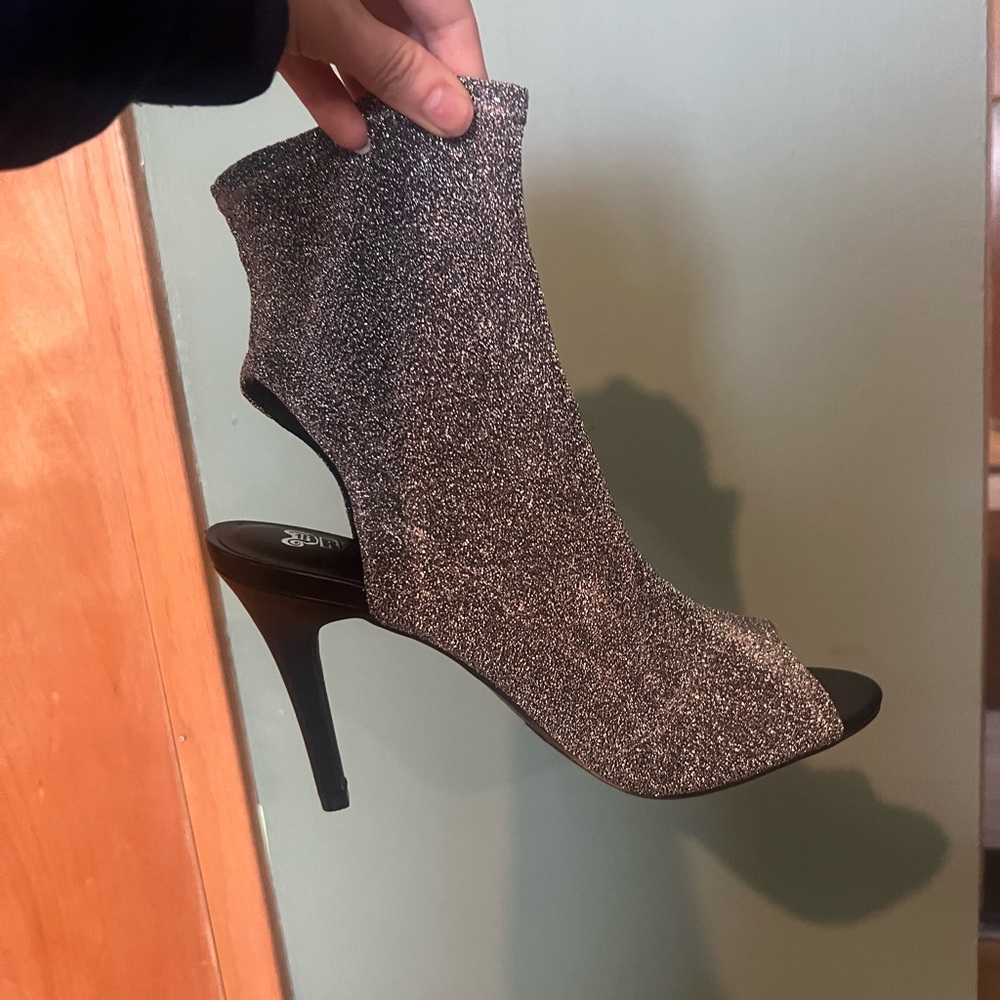 NWOT Brash Heels - Glitter Fabric Low Heel - Sz 9